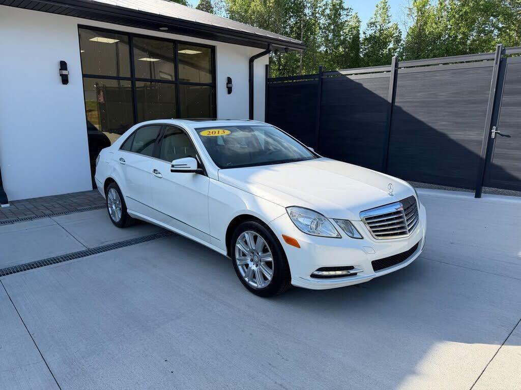 2013 MERCEDES-BENZ E-Class