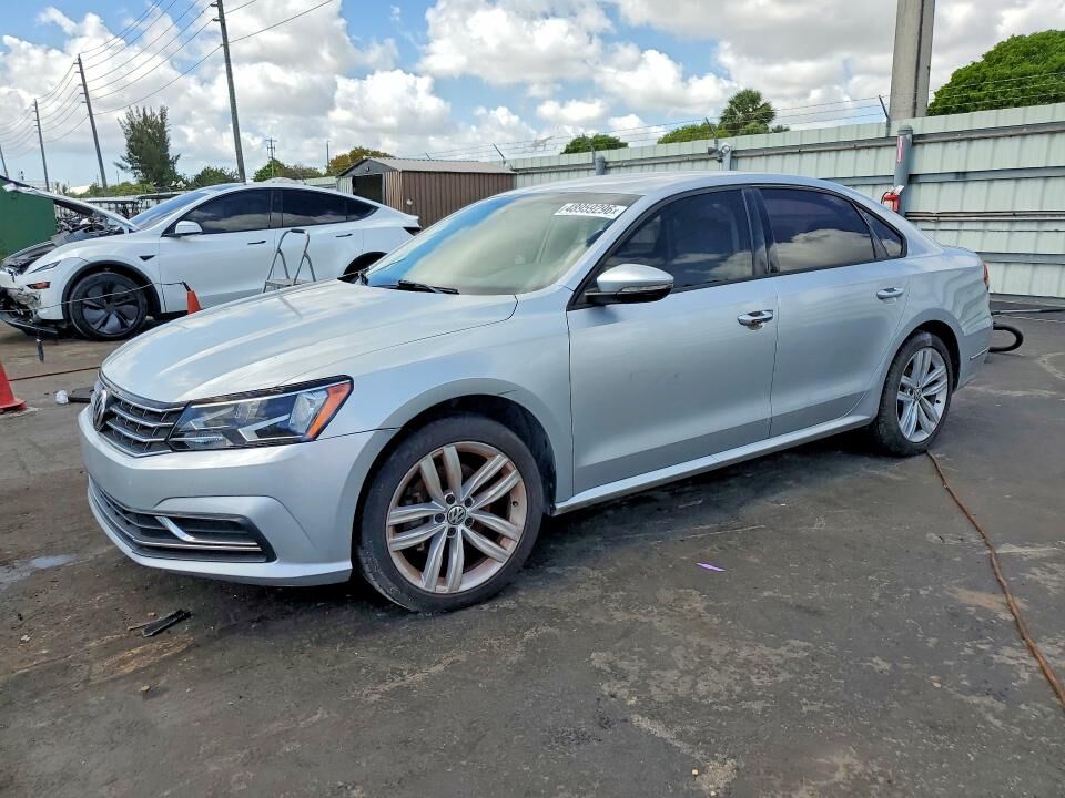 2018 VOLKSWAGEN Passat