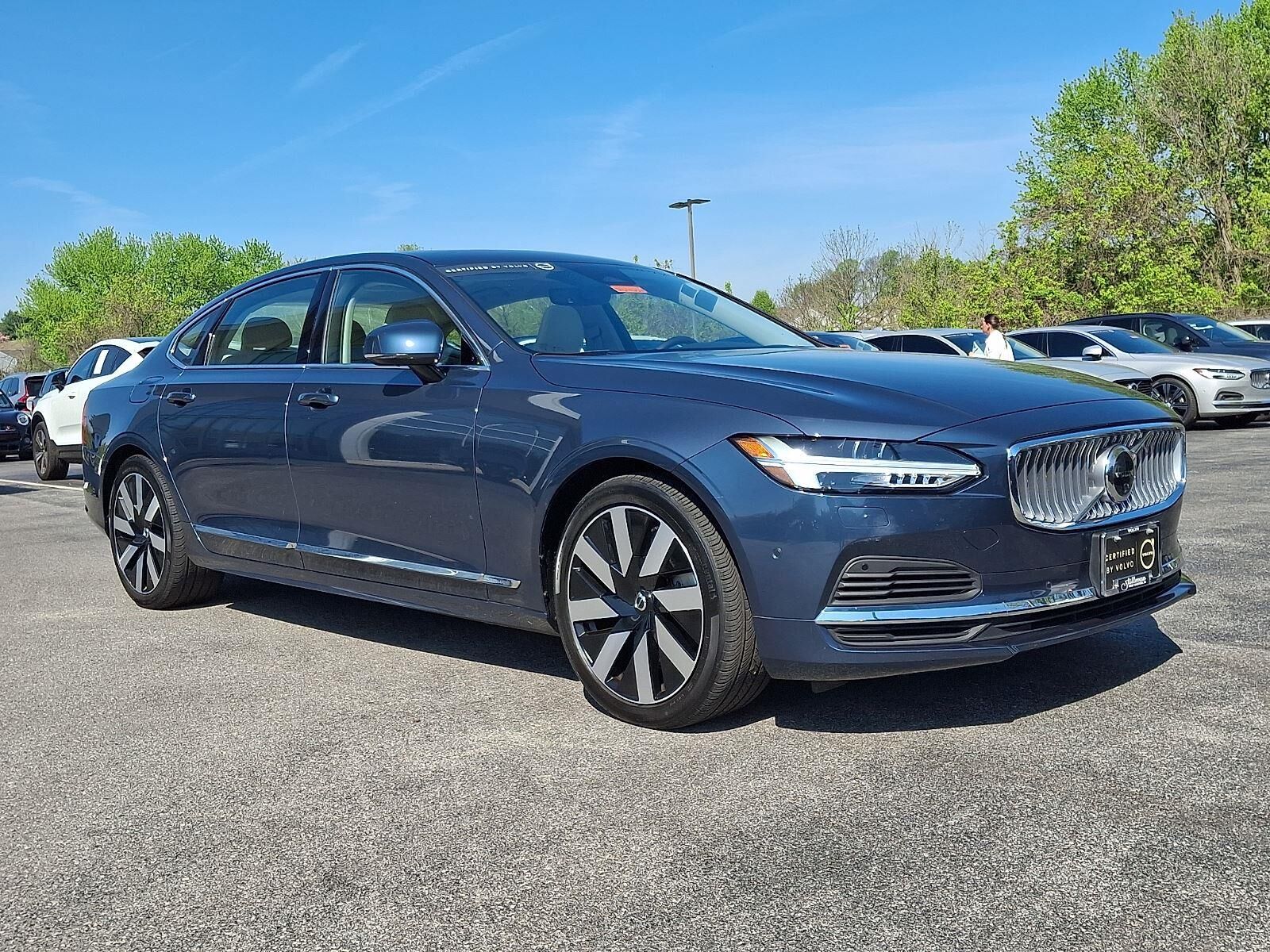 2024 VOLVO S90