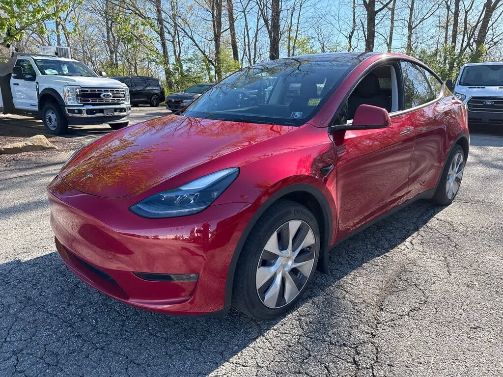 2023 TESLA Model Y