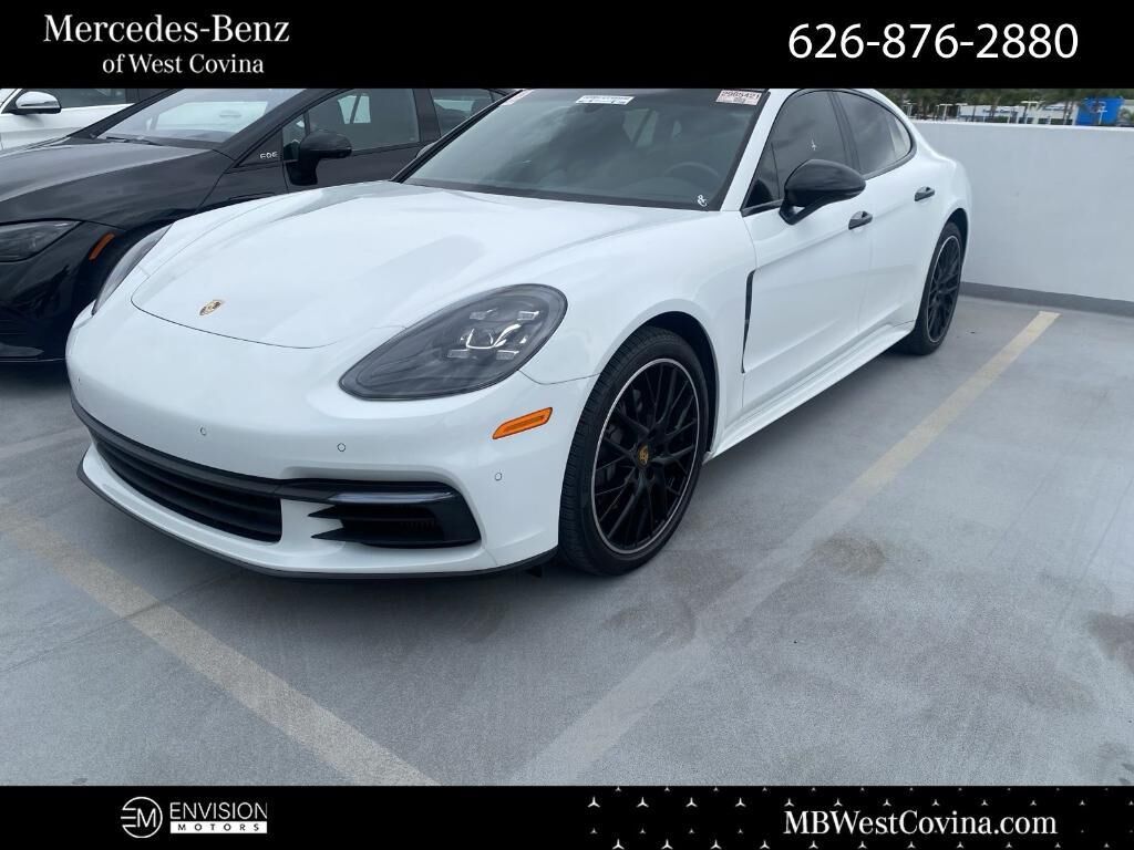 2018 PORSCHE Panamera