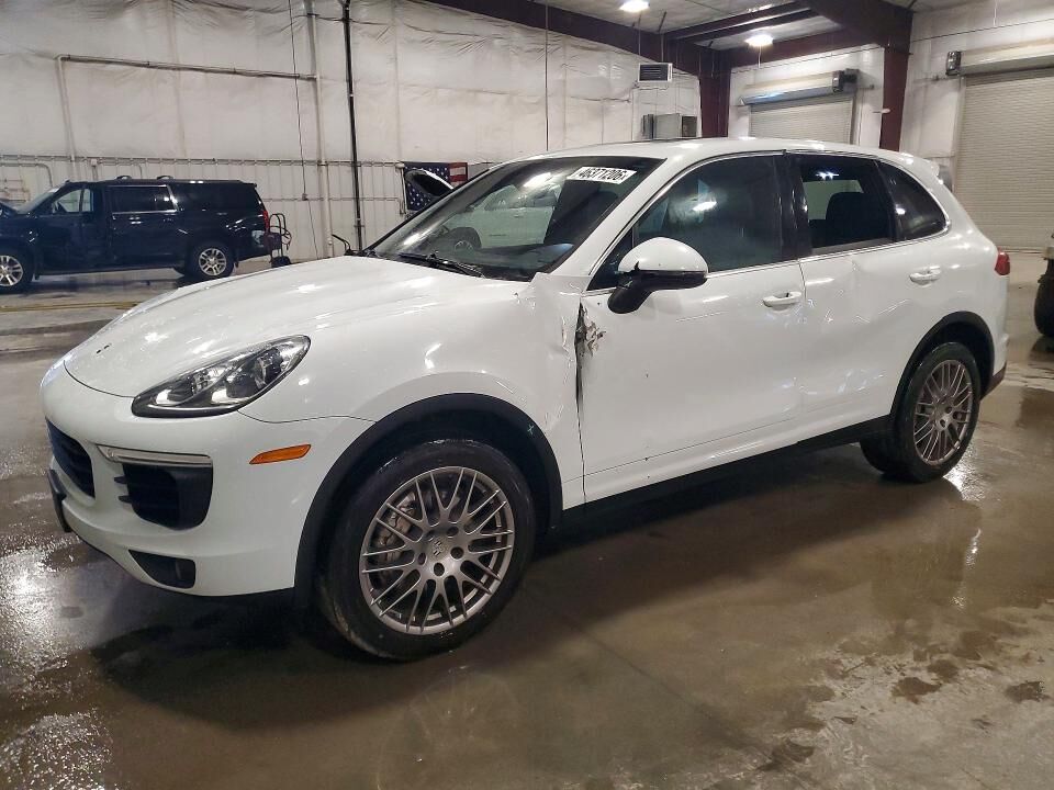2015 PORSCHE Cayenne