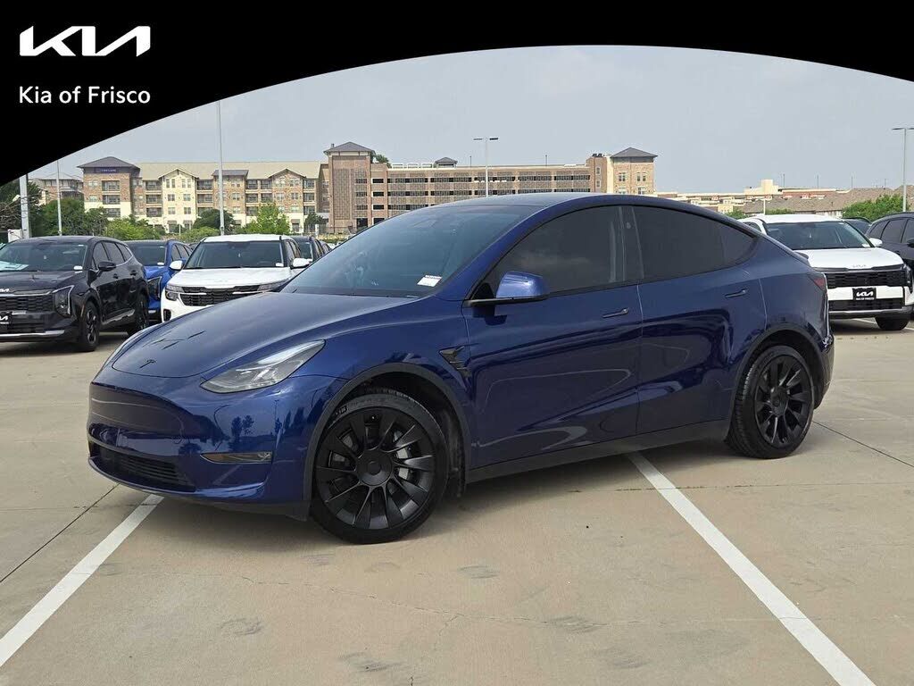 2024 TESLA Model Y