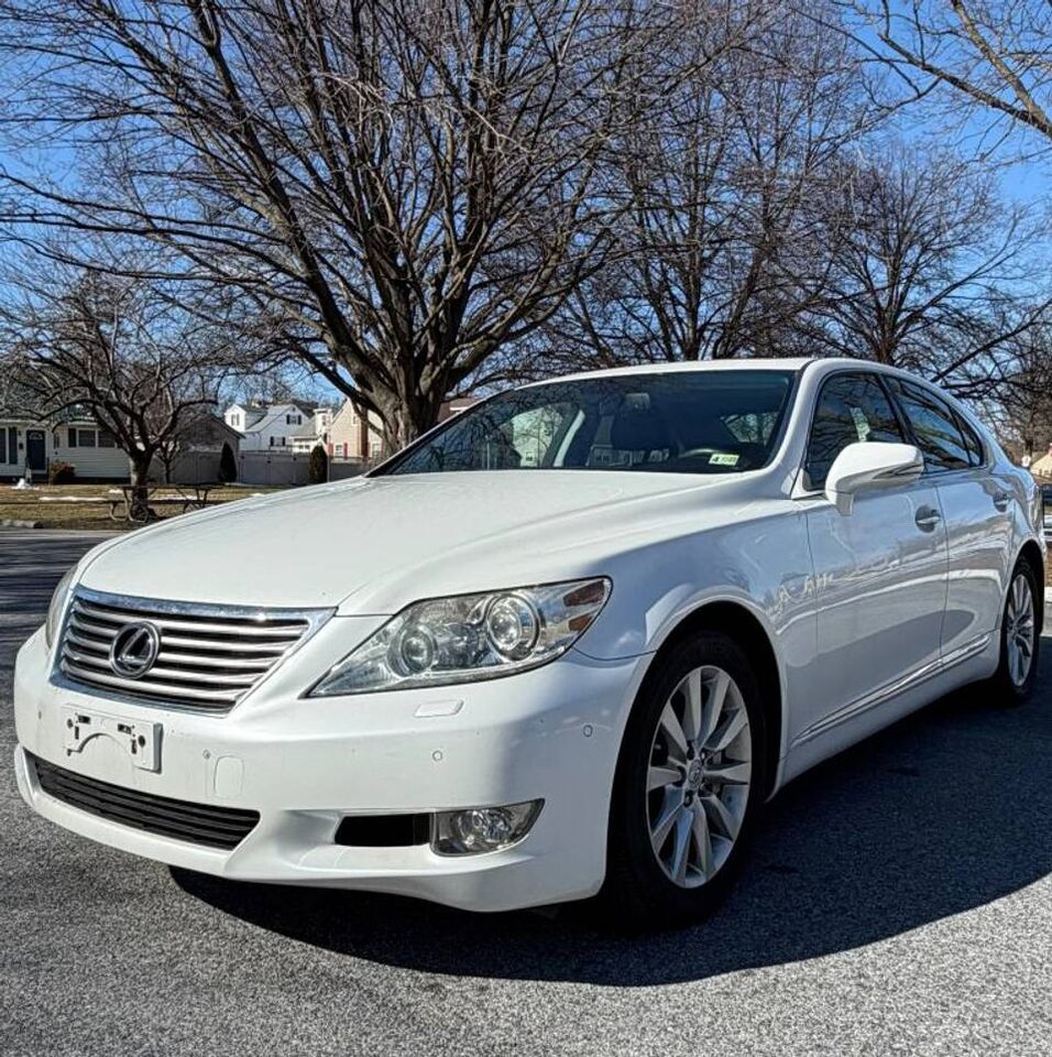 2010 LEXUS LS