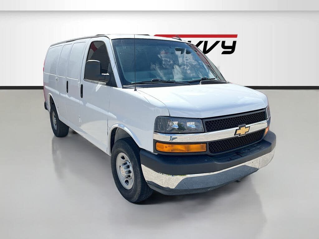 2024 CHEVROLET Express