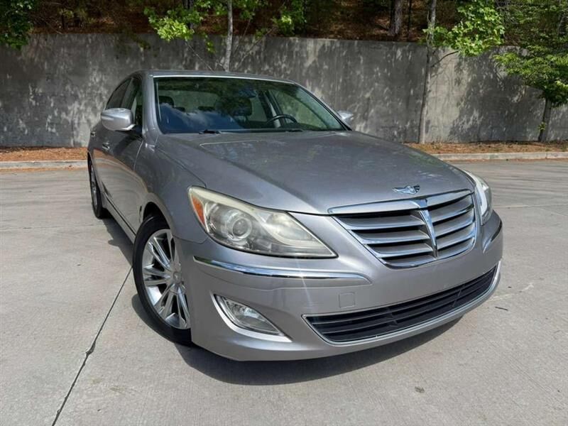 2013 HYUNDAI Genesis