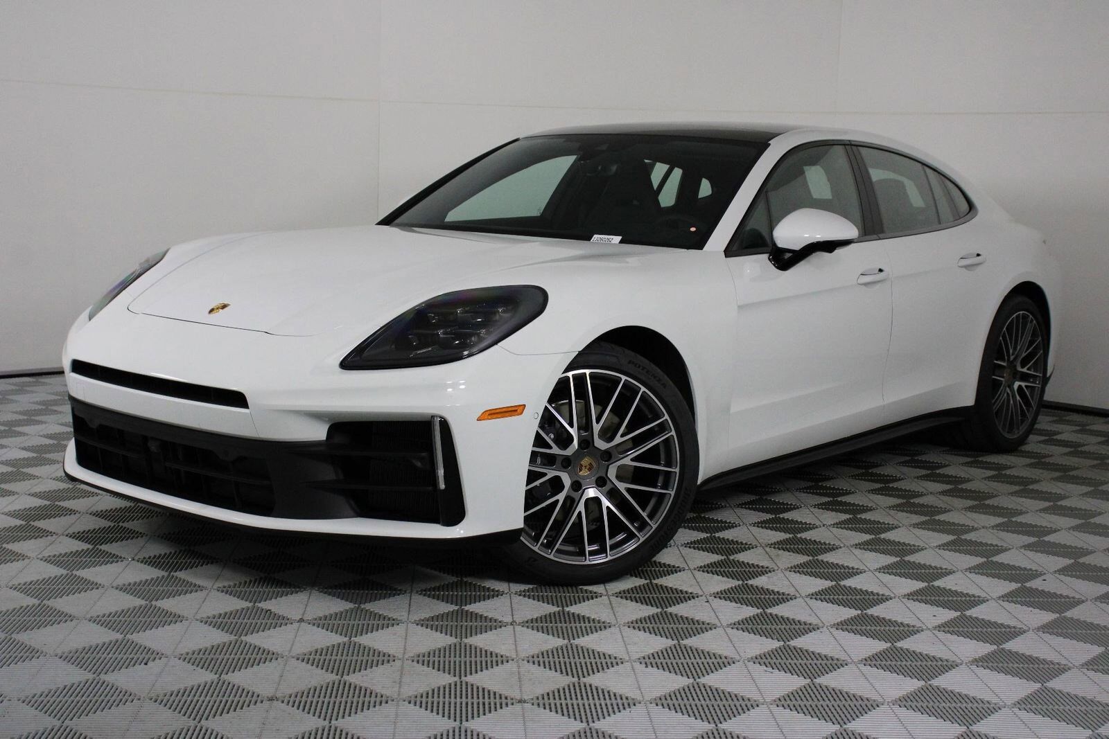 2026 PORSCHE Panamera
