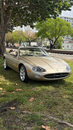 2003 JAGUAR XK8