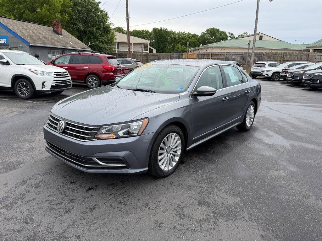 2016 VOLKSWAGEN Passat