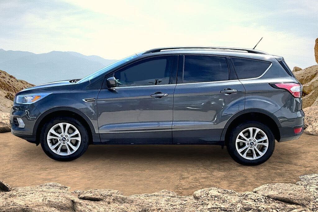 2018 FORD Escape