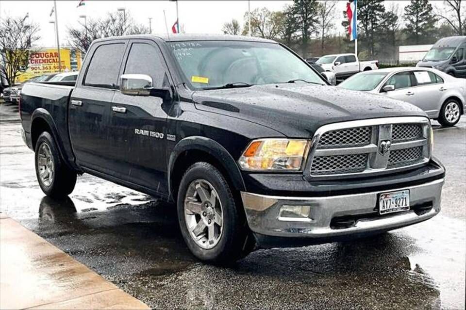 2011 DODGE Ram