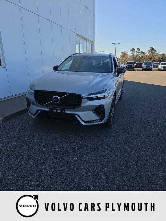 2025 VOLVO XC60