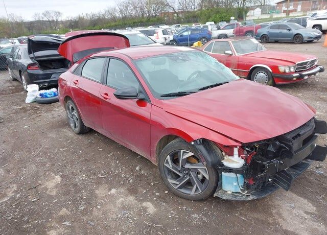 2025 HYUNDAI Elantra