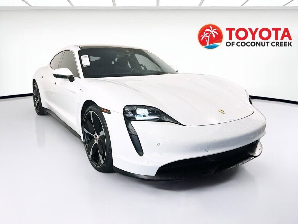 2020 PORSCHE Taycan