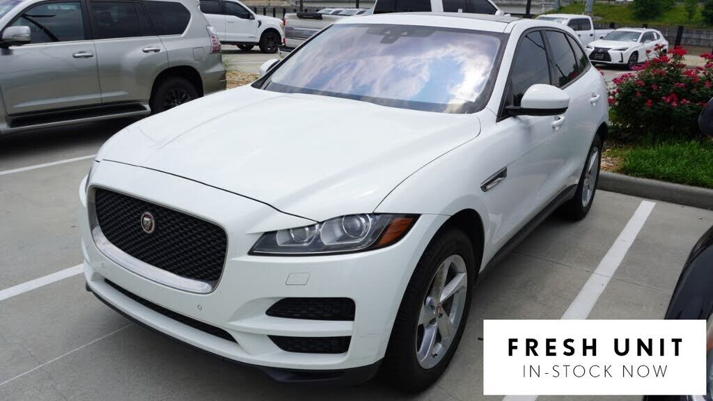 2017 JAGUAR F-Pace