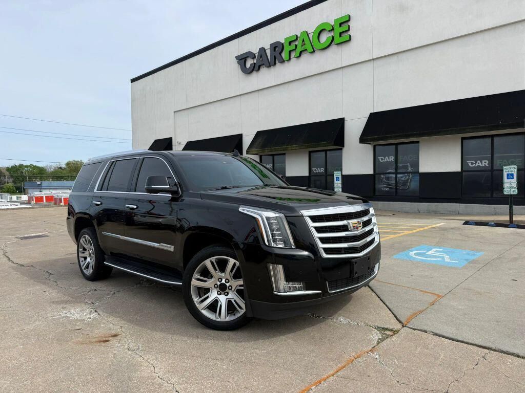 2017 CADILLAC Escalade