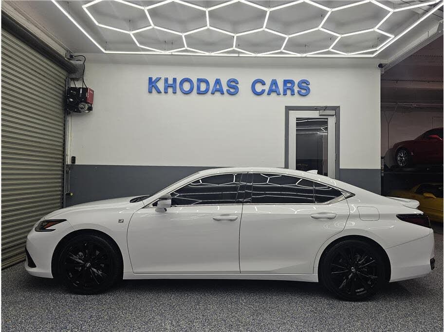 2023 LEXUS ES