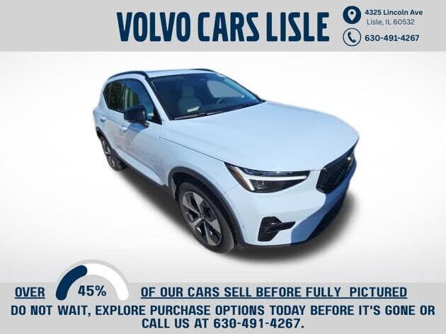 2026 VOLVO XC40
