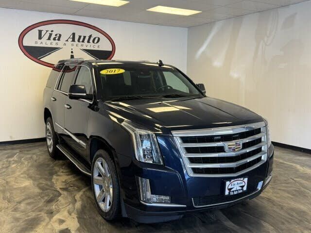 2017 CADILLAC Escalade