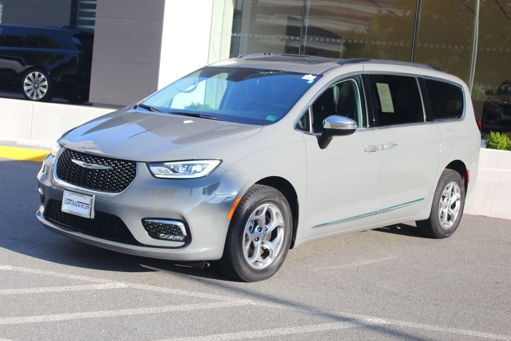 2023 CHRYSLER Pacifica