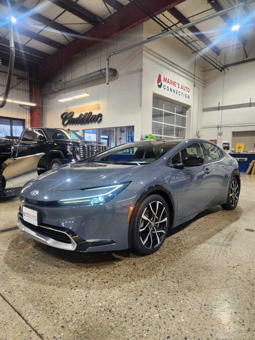 2024 TOYOTA Prius