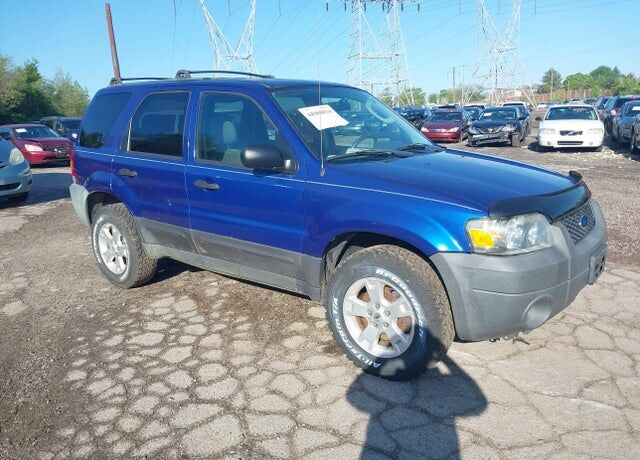 2005 FORD Escape