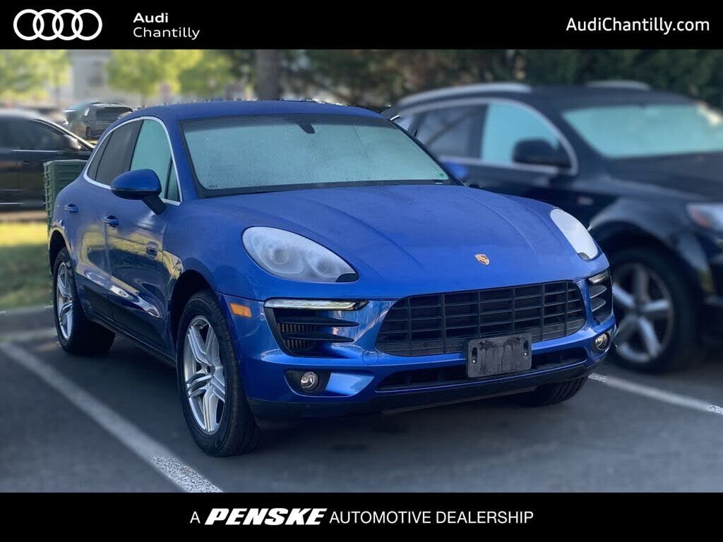 2016 PORSCHE Macan