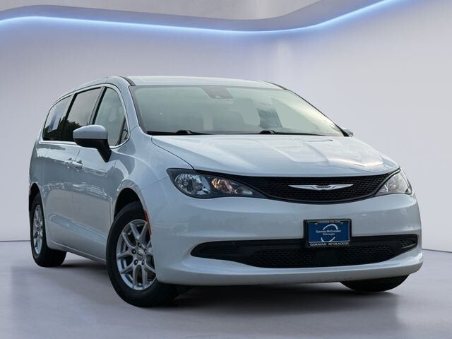 2023 CHRYSLER Voyager