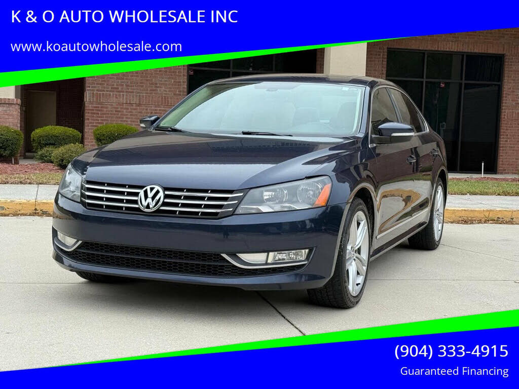 2013 VOLKSWAGEN Passat