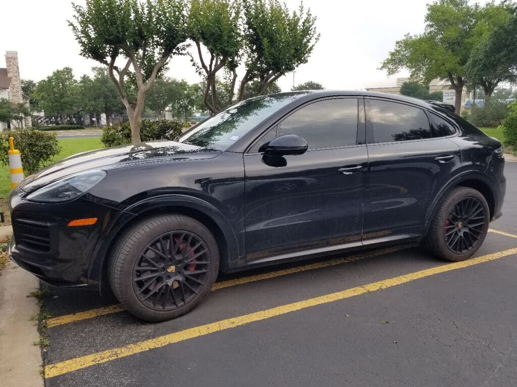 2023 PORSCHE Cayenne