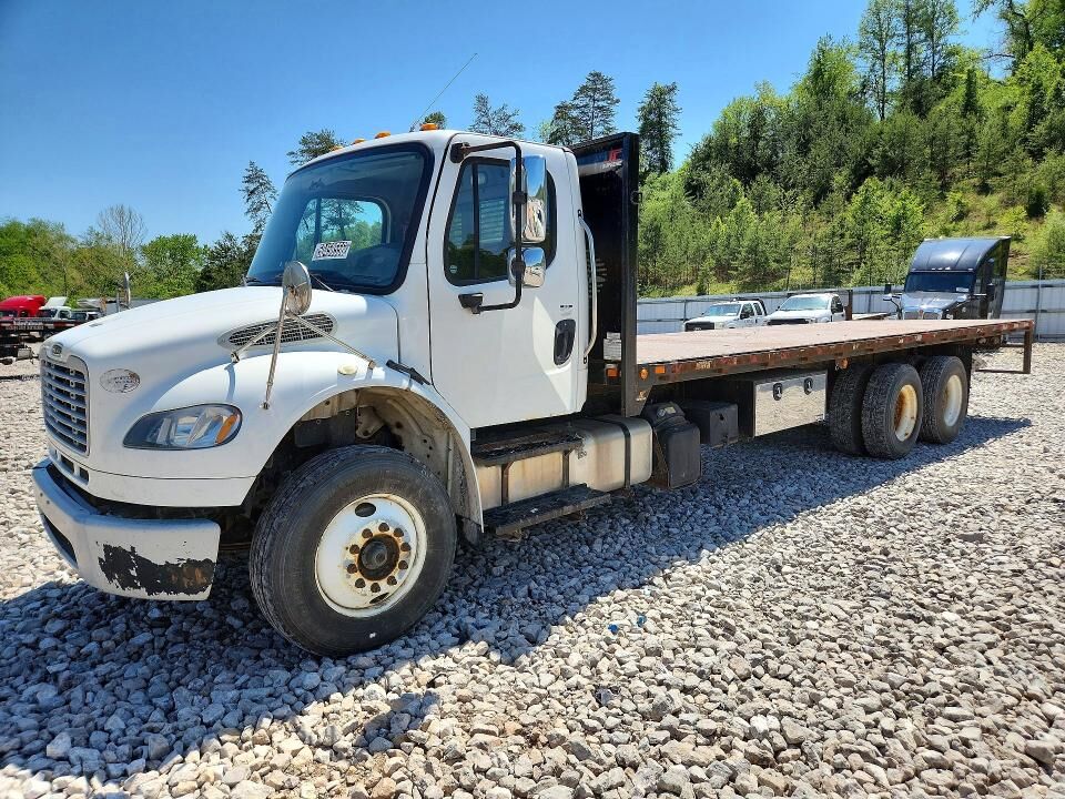 2015 FREIGHTLINER M2