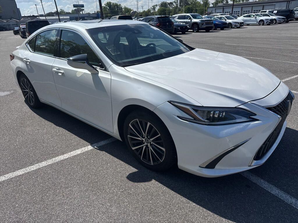 2023 LEXUS ES