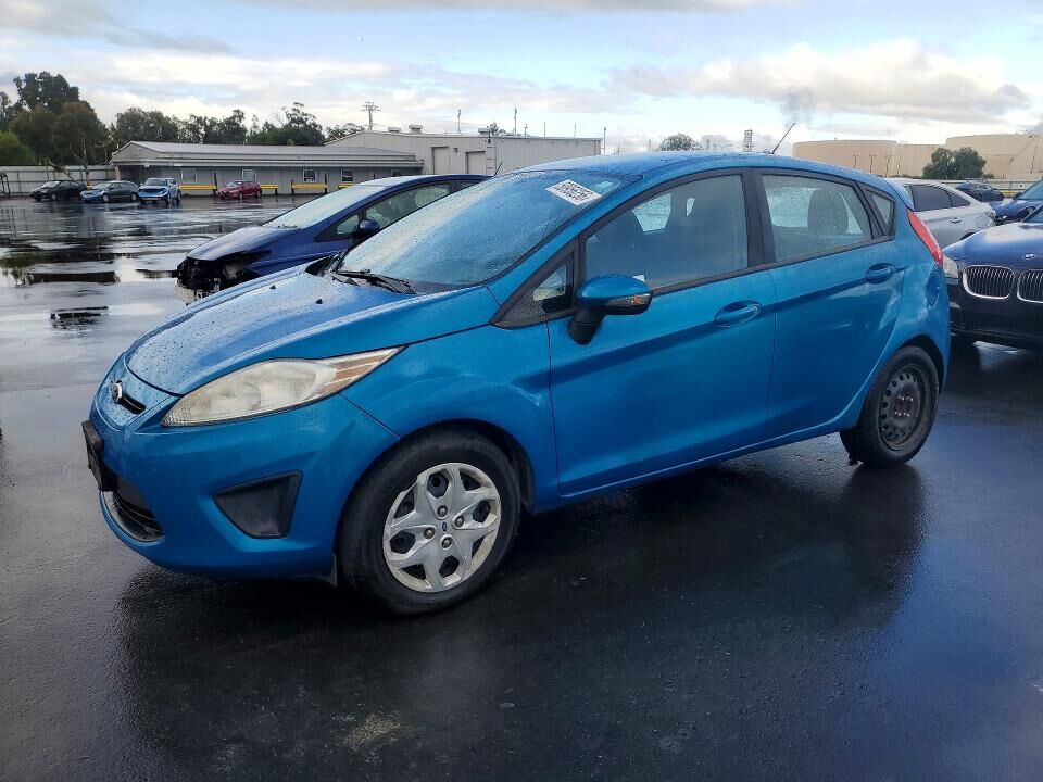 2013 FORD Fiesta