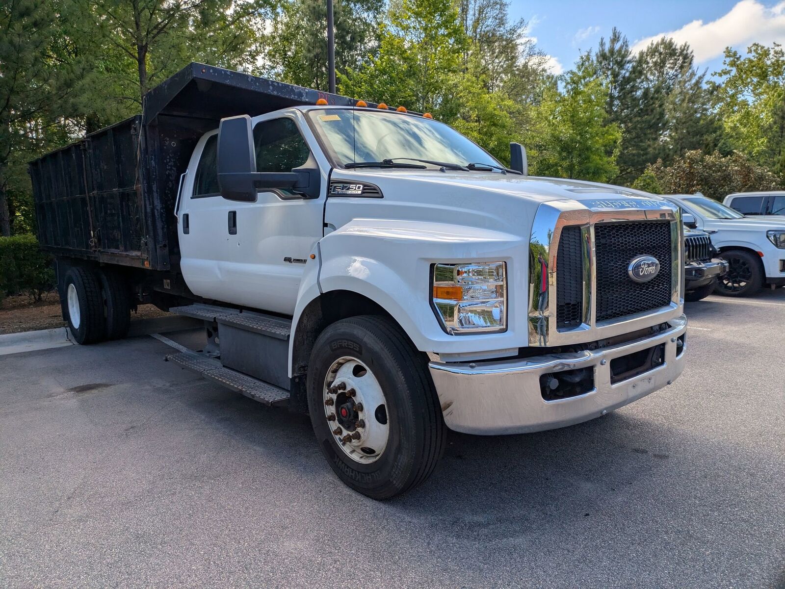 2017 FORD F-750