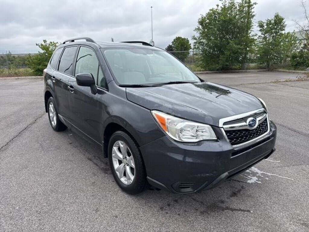 2015 SUBARU Forester