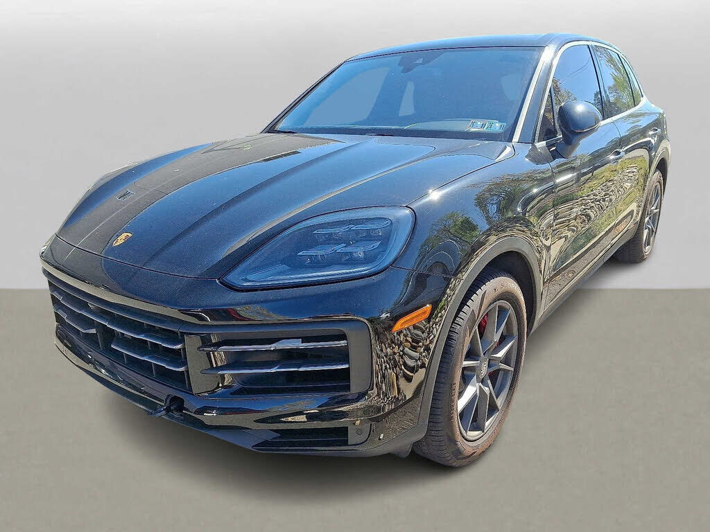 2024 PORSCHE Cayenne