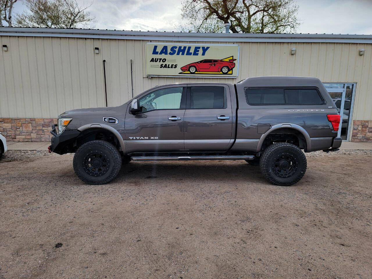 2016 NISSAN Titan