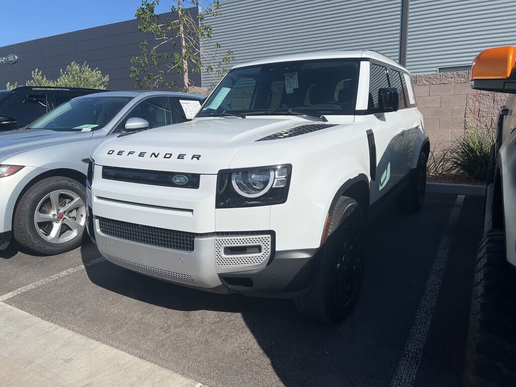 2022 LAND ROVER Defender