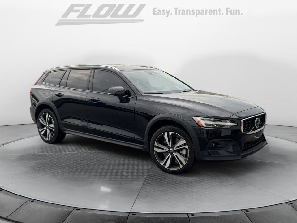 2025 VOLVO V60CC