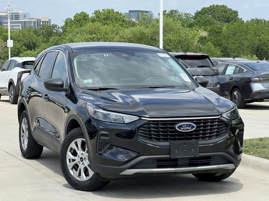 2024 FORD Escape