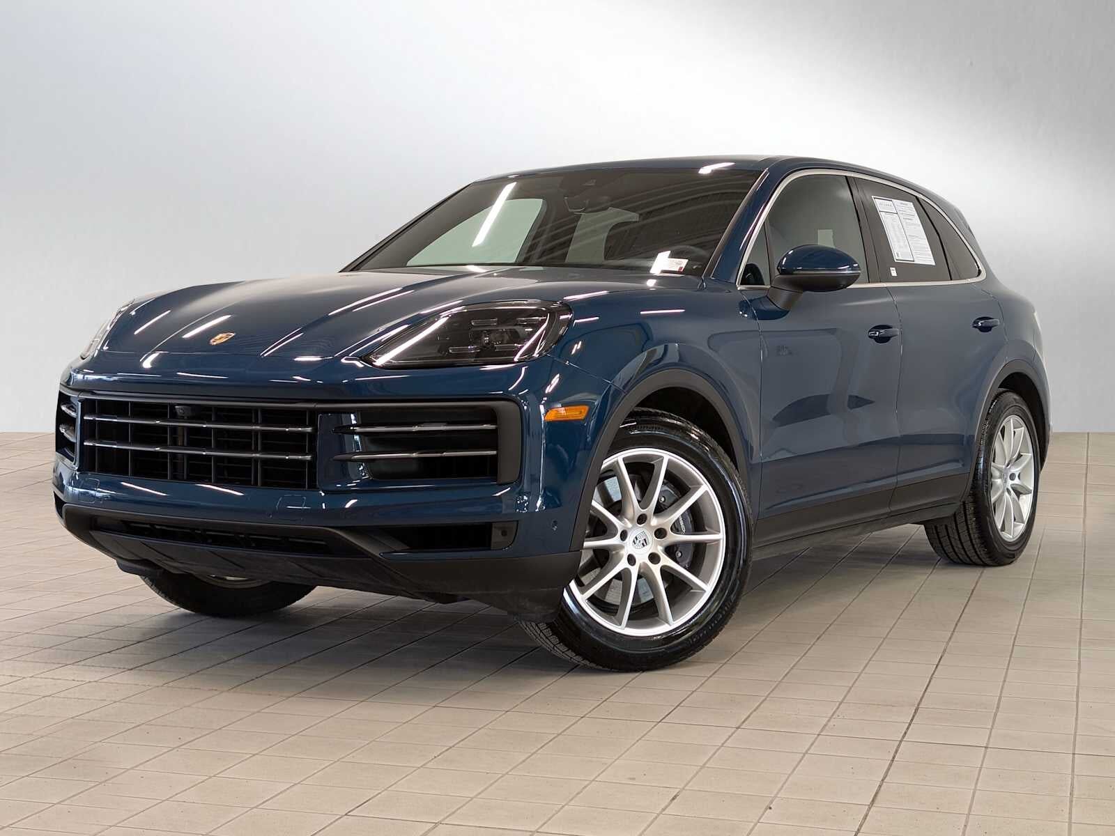 2025 PORSCHE Cayenne