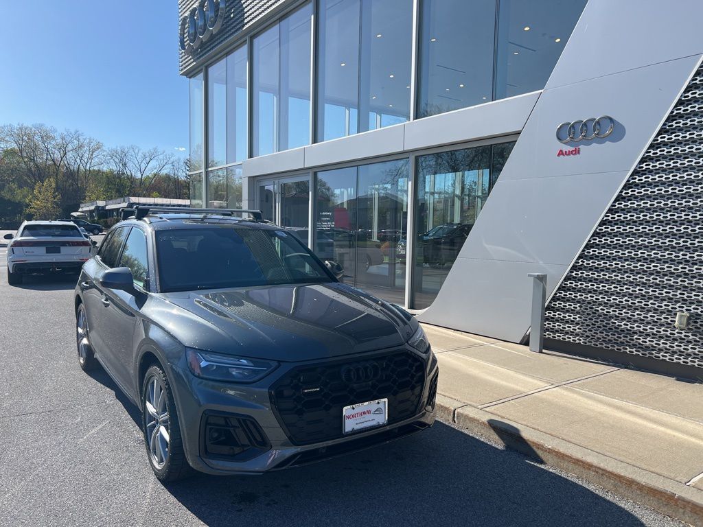 2024 AUDI Q5 e