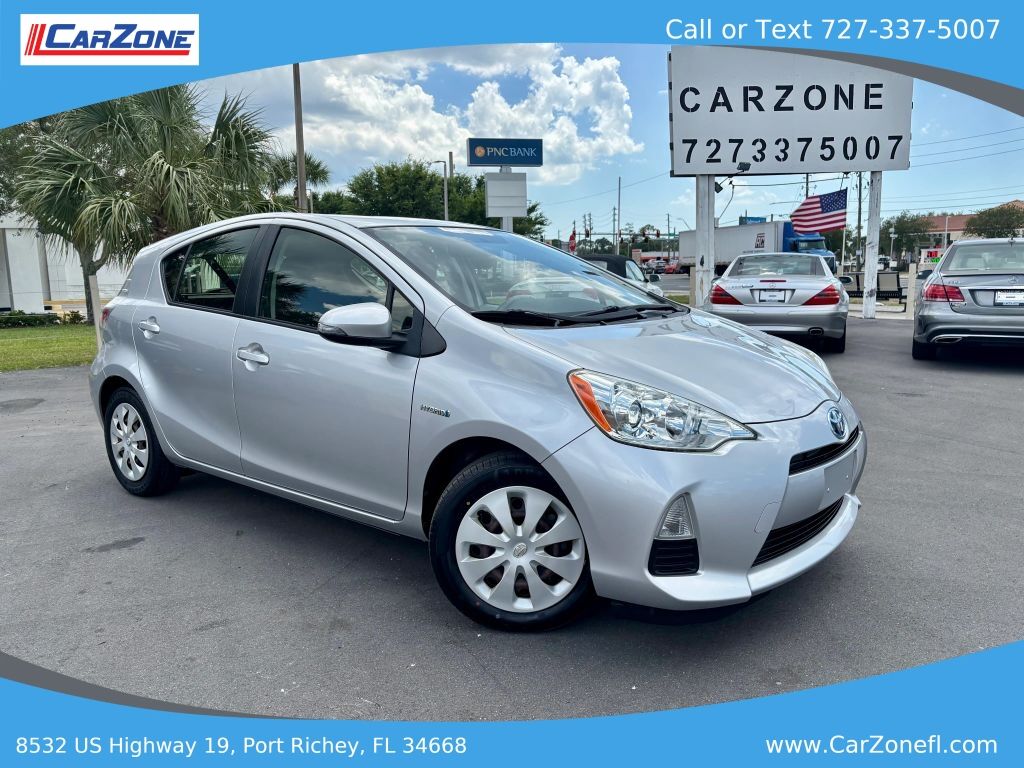 2013 TOYOTA Prius