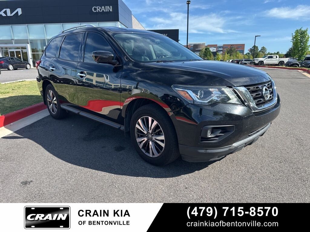 2017 NISSAN Pathfinder