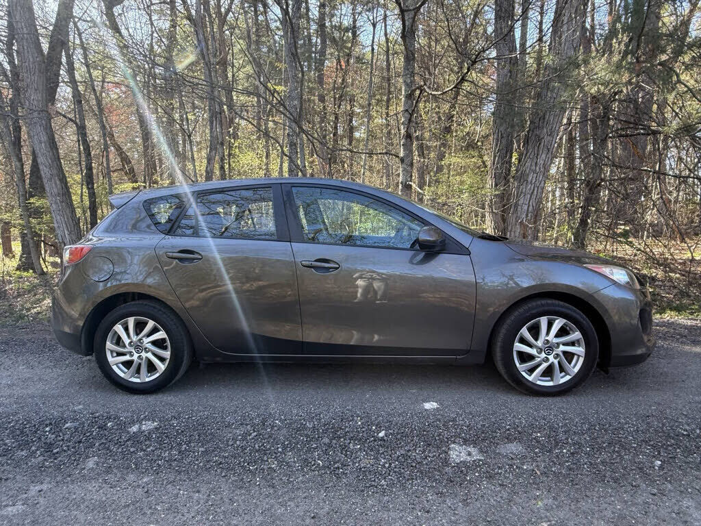 2013 MAZDA Mazda3