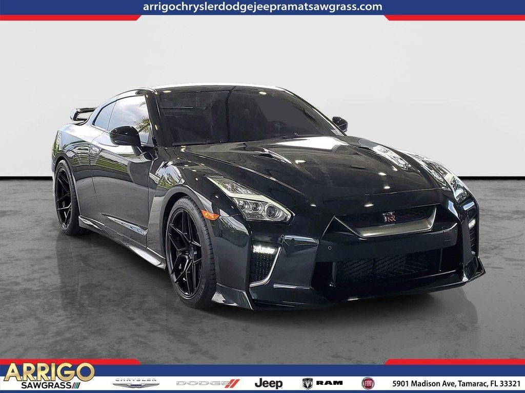2023 NISSAN GT-R