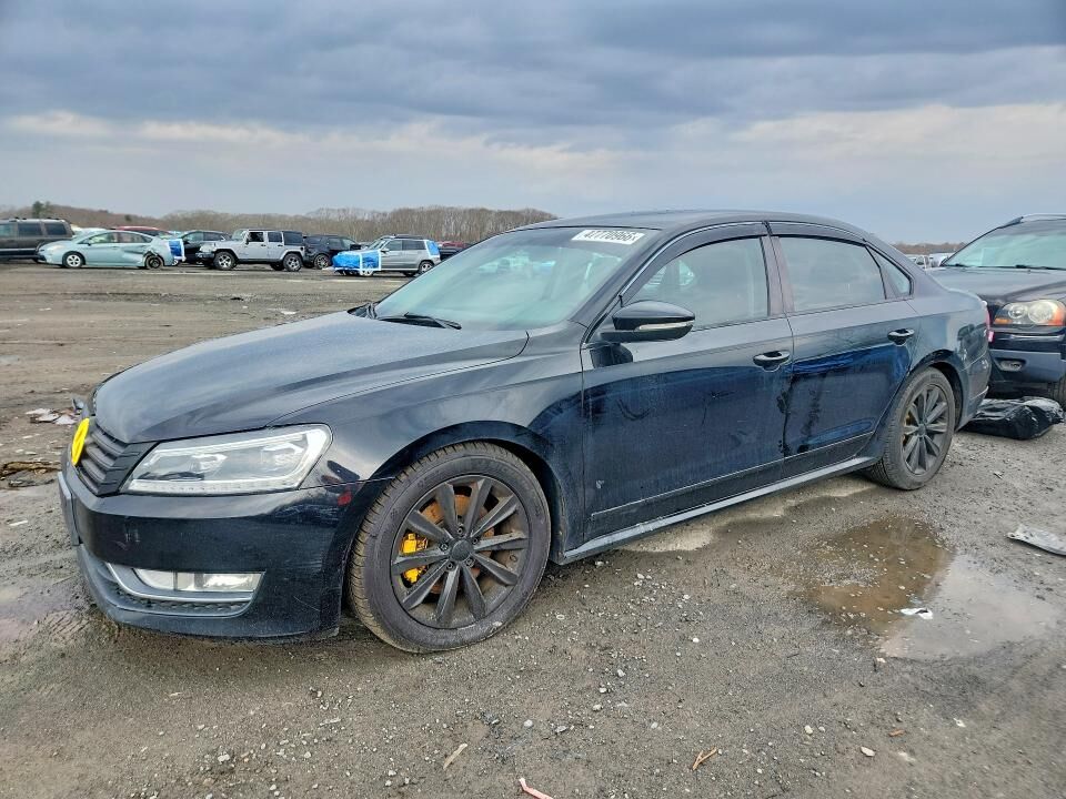 2012 VOLKSWAGEN Passat