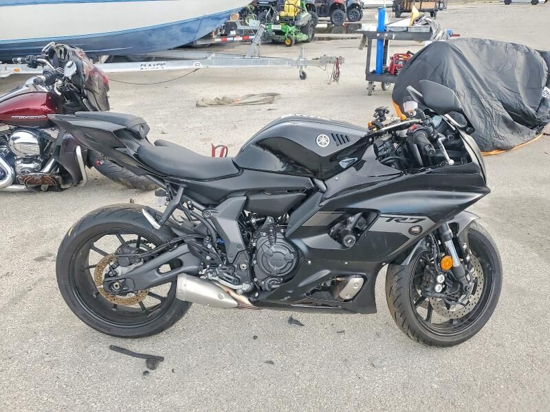 2025 YAMAHA YZF