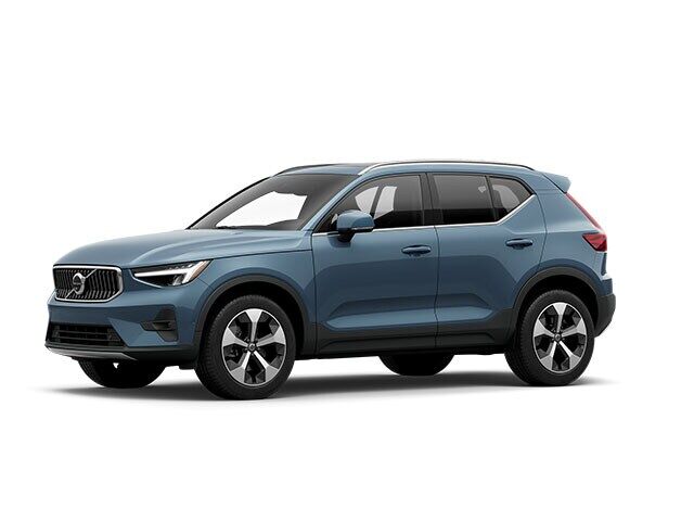 2023 VOLVO XC40