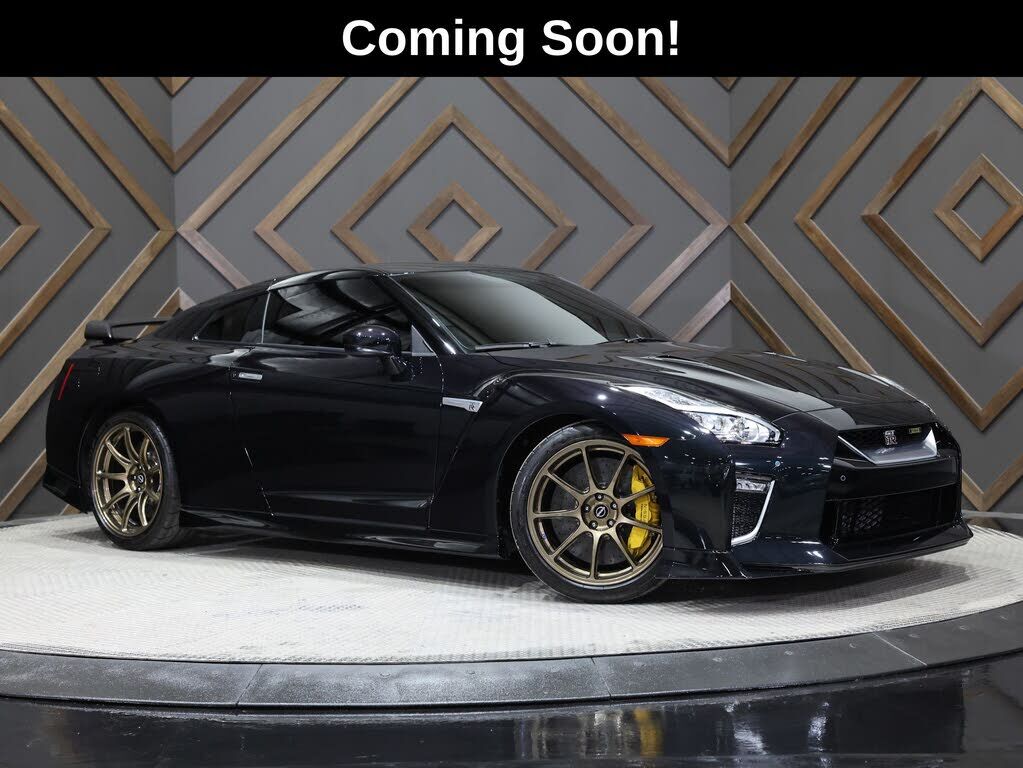 2021 NISSAN GT-R